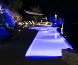 Villa-Aquila-Swimming-pool-by-night
