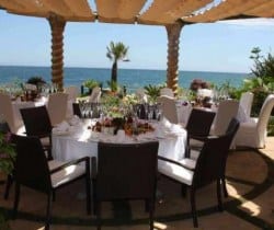 Villa Moonstone: Al fresco dining area