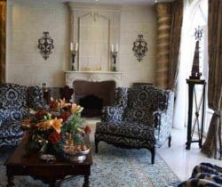 Villa Moonstone: Living room