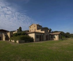 Villa Ombrone: Outside view