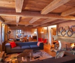 Chalet Amber: Living room