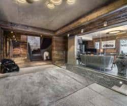 Chalet-Ilanis-Hall-to-spa