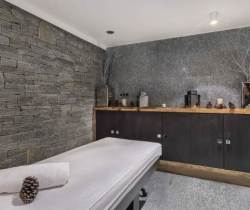 Chalet-Ilanis-Massage-room