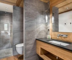 Chalet Morgana-Bathroom