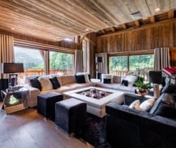 Chalet-Mystique-Living-room