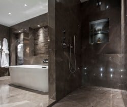 Chalet Artus-Bathroom