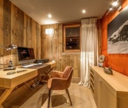 Chalet Tristan-Office