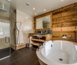 Chalet Tristan-Bathroom