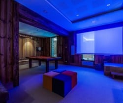Chalet Tristan-Cinema room