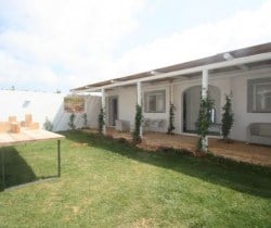 Villa Plumbago - Courtyard