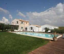 Villa Plumbago - Pool Views