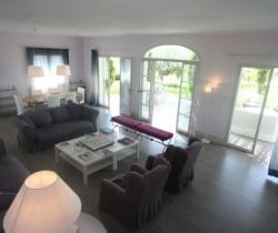 Villa Plumbago - Living room