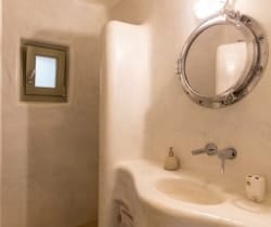 Villa Calantha-Bathroom