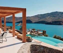 Villa-Calantha-Swimming-pool