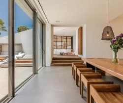 Villa-Infinity-Dining-room