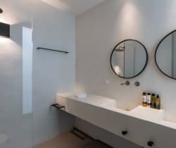 Villa-Infinity-Bathroom