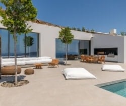 Villa-Infinity-Outdoor-chill-out-area