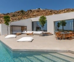 Villa-Infinity-Swimming-pool