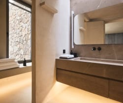Villa-Isimeria-Bathroom