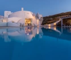Villa Maya-Exterior by night
