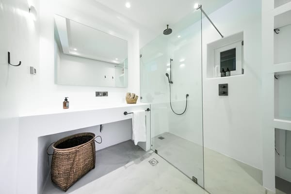 Villa-Tori-Bathroom