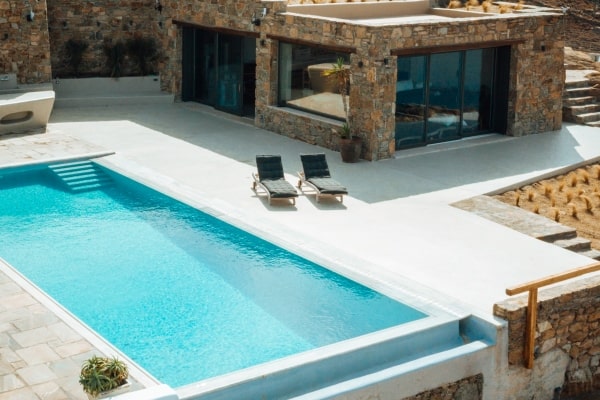 Villa-Tori-Swimming-pool