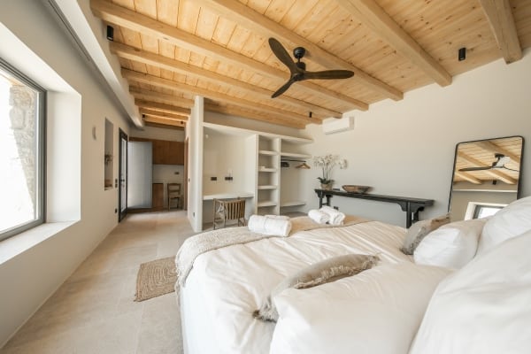 Villa-Tori-Bedroom