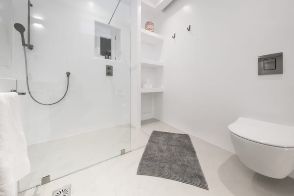 Villa-Tori-Bathroom