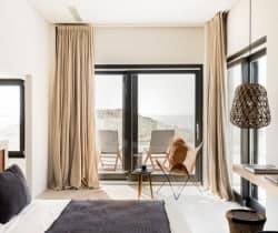 Villa-Waterfall-Master-bedroom