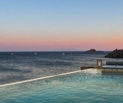 Villa-Waterfall-Swimming-pool