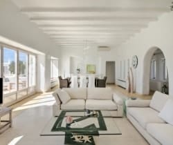 Villa Zinnia-Living room