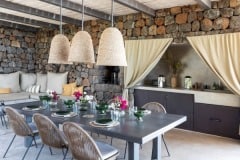Villa-StellaMaris-Al-fresco-dining-and-lounge-area