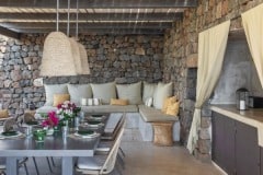 Villa-StellaMaris-Al-fresco-dining-and-lounge-area
