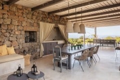 Villa-StellaMaris-Al-fresco-dining-and-lounge-area
