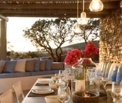 Villa-Helios-Fresco dining area