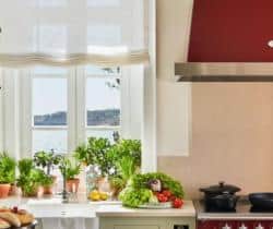 Villa-Red-Chalet-Kitchen