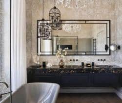 Villa-Red-Chalet-Bathroom