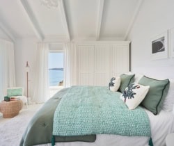 Villa-Red-Chalet-Bedroom