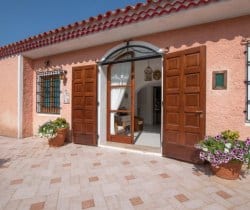 Villa-Incanto-Entrance