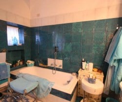 Villa Regina-Bathroom