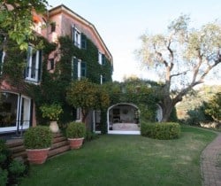 Villa Regina-Outside views