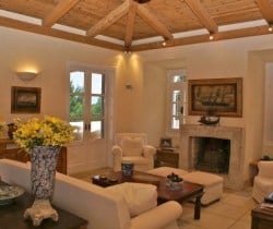 03Villa-Ianthe-Living-room