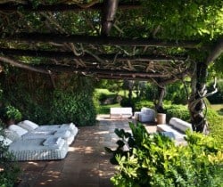 Villa Fresia -Outside chill out area