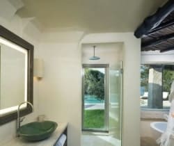 Pino-Bathroom