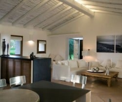 Villa Rosae: Living and dining area