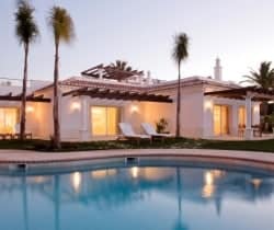 Villa-Al-Mar-Swimming-pool-by-night