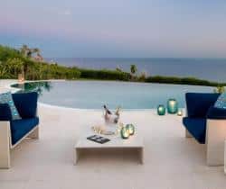Villa-Praia-Swimming-pool