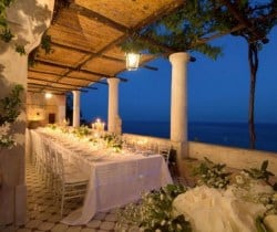 Villa Nynpha: Al fresco dining area