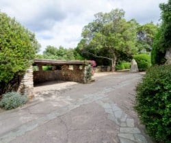 Villa Horizon: Parking