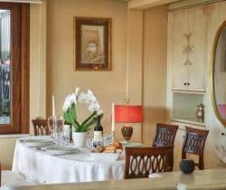 Apartment-Bellezza-Dining-area